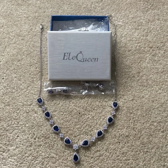 Ele Queen necklace and earrings - Picture 1 of 1